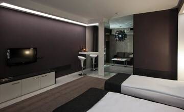 Фото номера Полулюкс Отель Hotel Idol г. Тарговыште 8